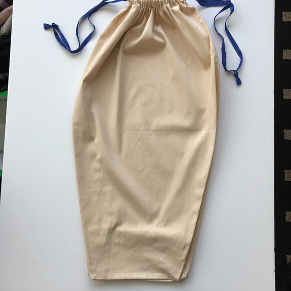 LOUIS VUITTON dust bag, L/XL cotton drawstring, 22” x 34”, 11" sq bottom - Picture 3 of 16